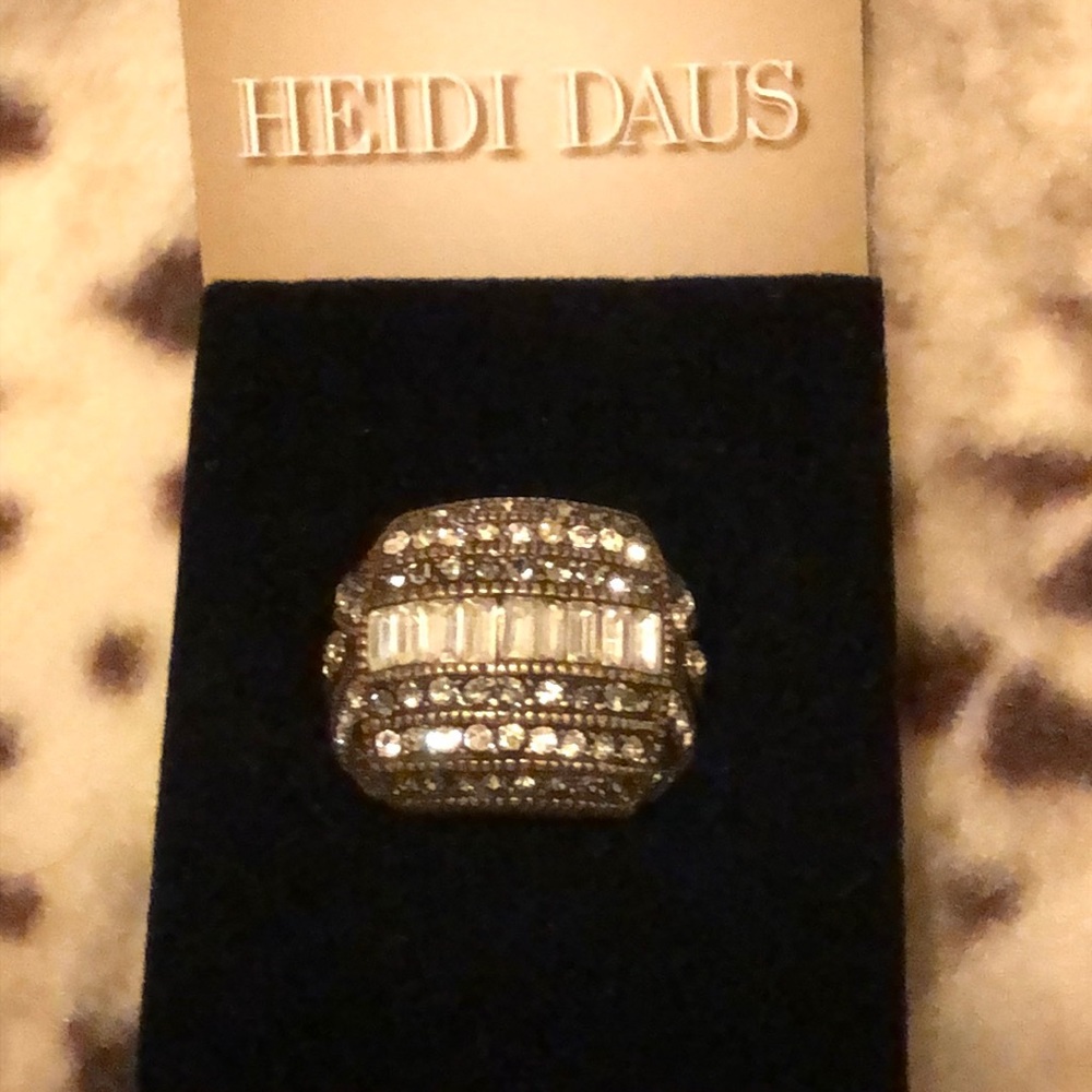 HEIDI DAUS Ring